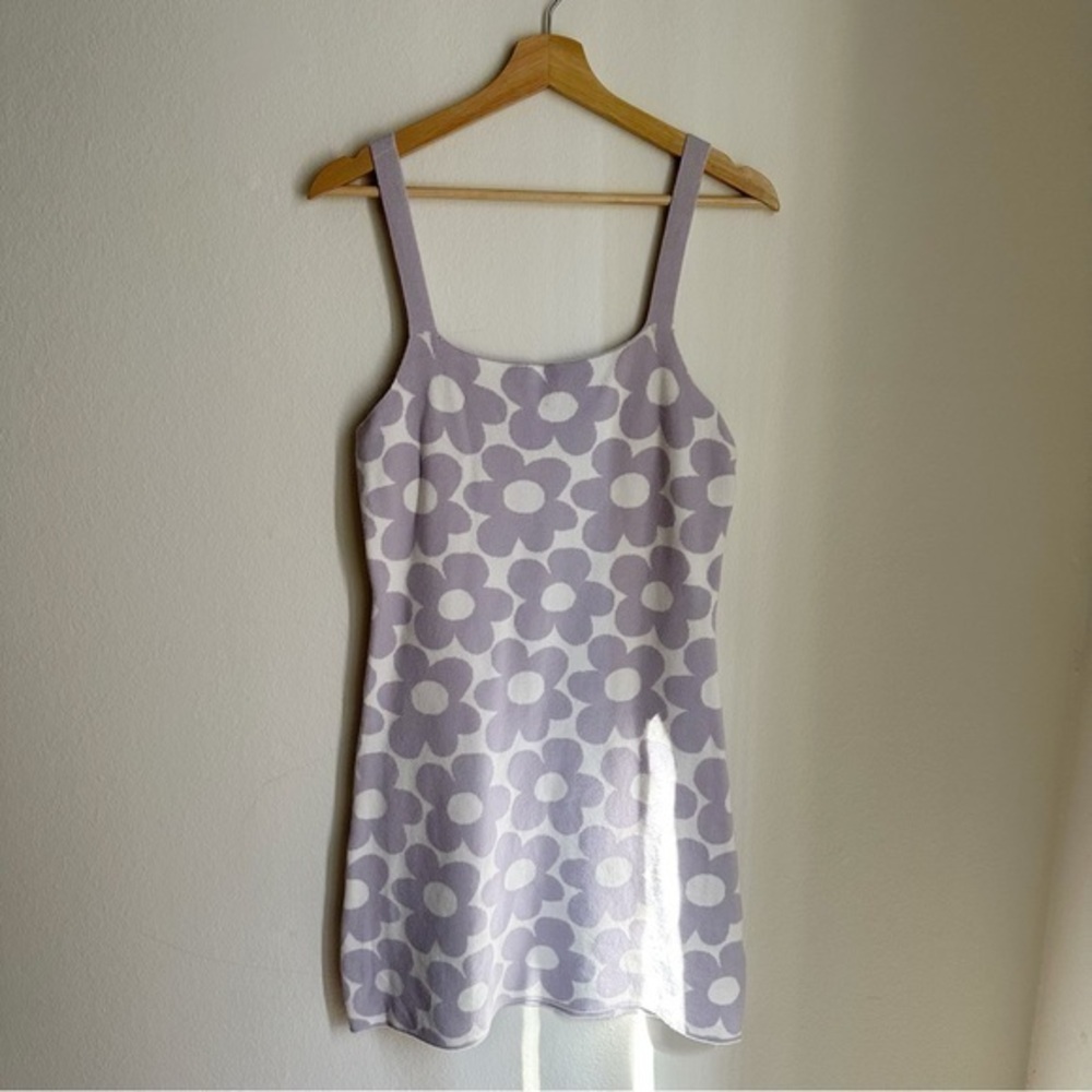 Purple sleeveless daisy knit dress NWT